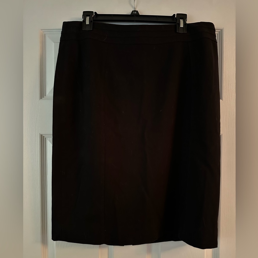 White House Black Market skirt. Size 14. Black